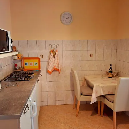 Saulan Apartment Molunat